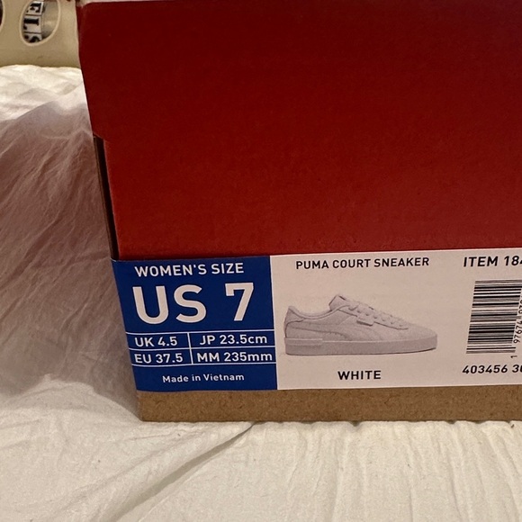 Puma White and Gold Sneakers- size 7 - Picture 2 of 7